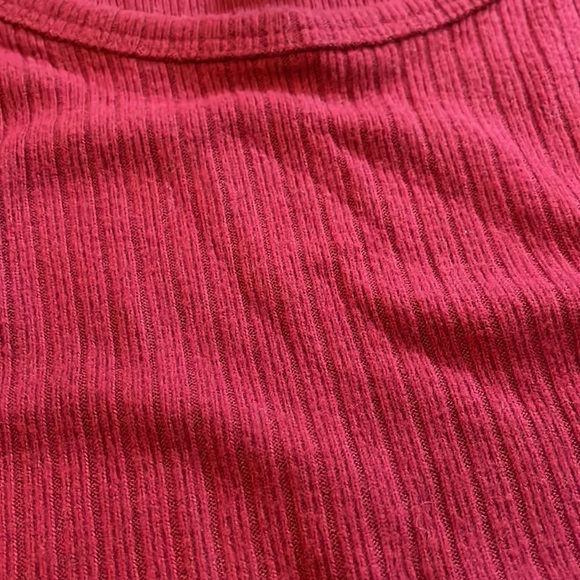 Old Navy Red Cropped Ribbed Knit Crewneck Stretchy Tank Top - Picture 8 of 10